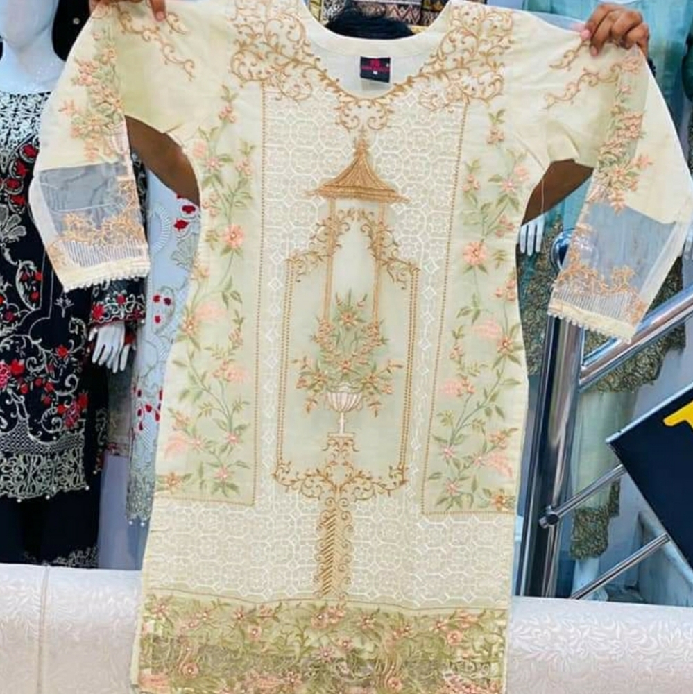 Upcoming 3 Piece Pakistani Suit
